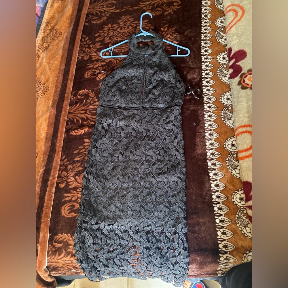 Beautiful classy black dress that I wore once. It’s in great condition.